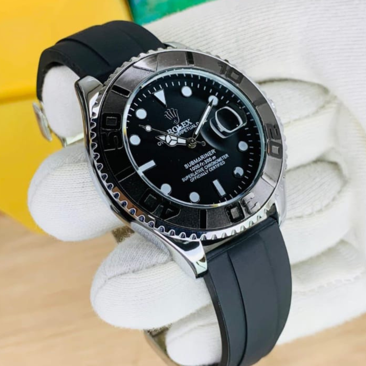 Affordable Luxury Watch For Men – Rubber Strap